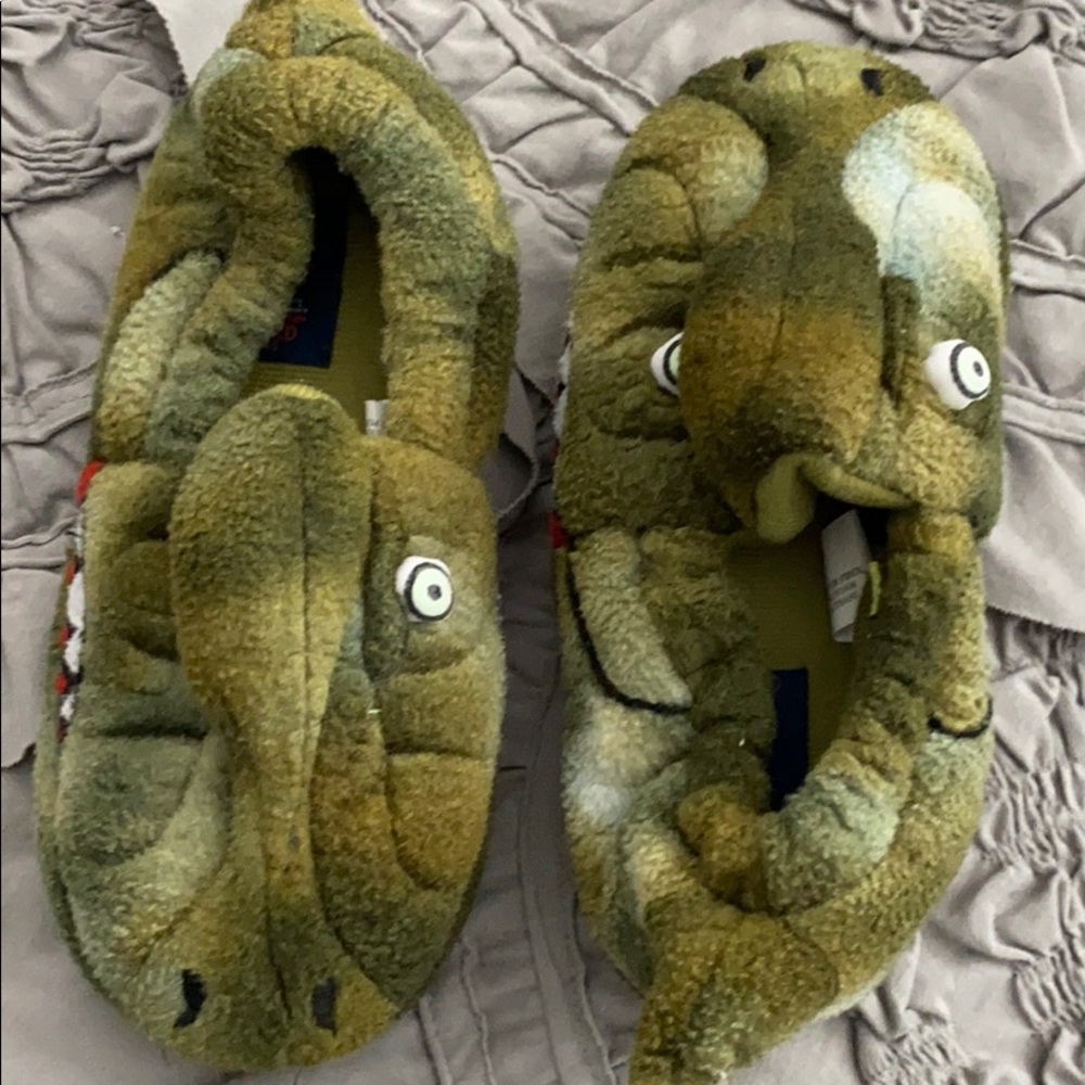 Stride Rite Alligator Slippers - Picture 5 of 5